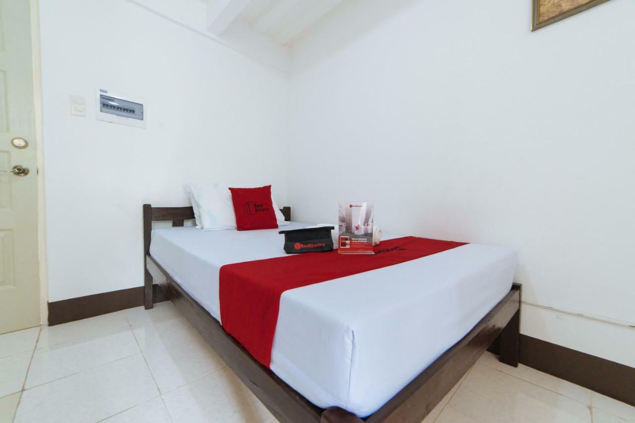 เรดดอร์ซ เนียร์ ดาเวา เมดิคัลสคูล ฟาวเดชั่น Hotel Davao ภายนอก รูปภาพ